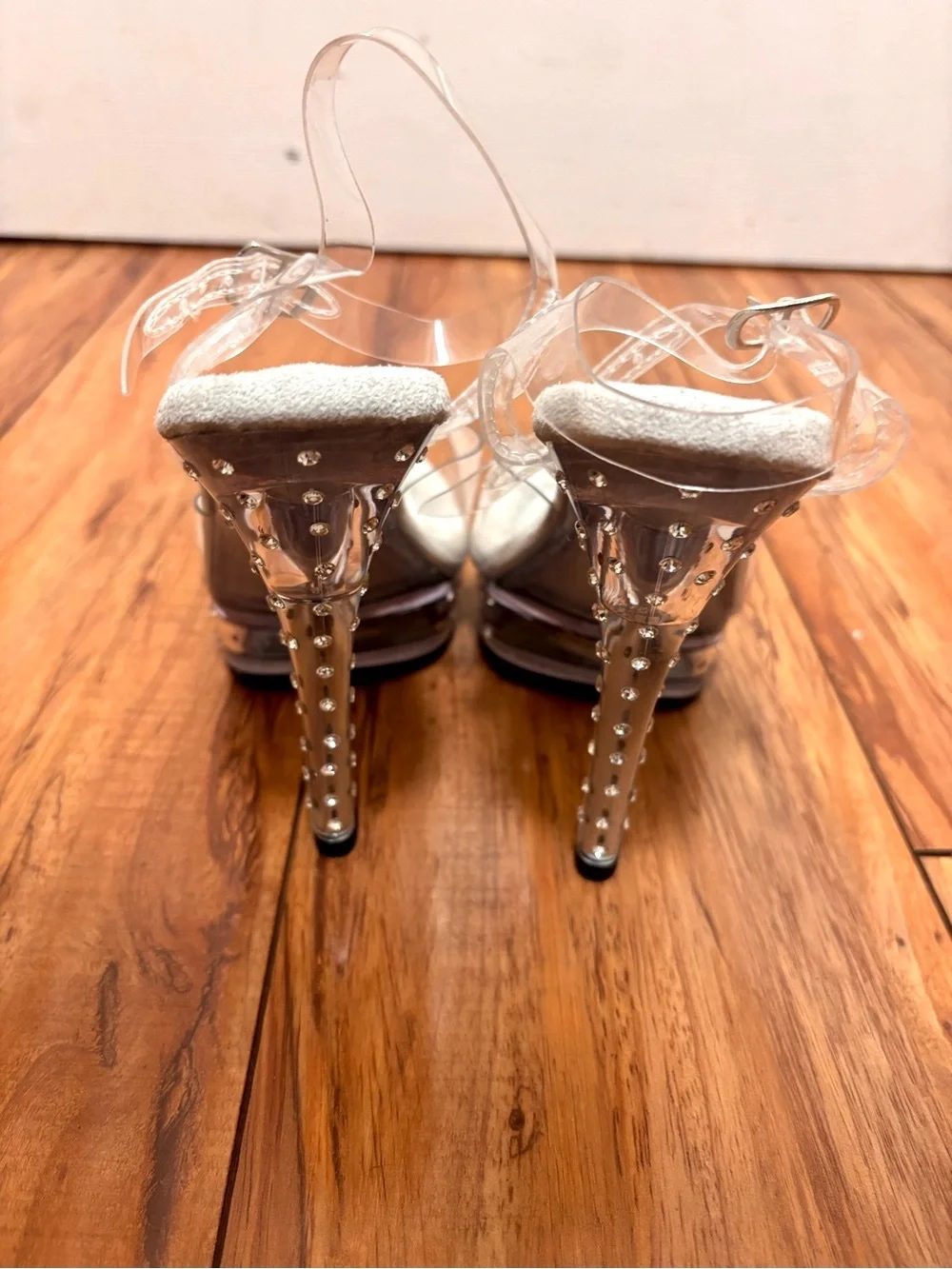NWOT Pleaser Shoes Fabulicious Elegant-408